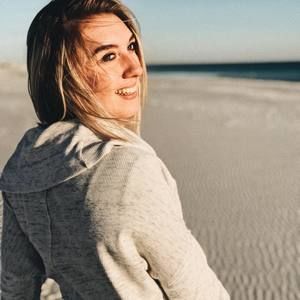 Meet your Posher, Maria